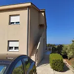 Apartment Karla I Ivano Mandre