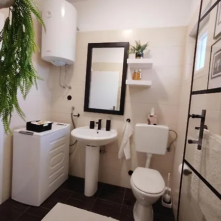 Karla I Ivano Apartment *