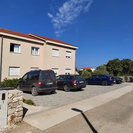 Karla I Ivano Apartment *