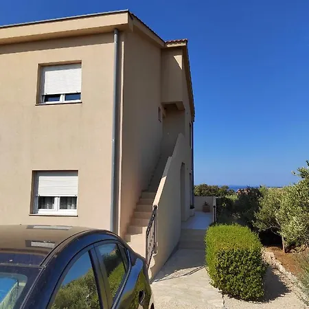 Apartment Karla I Ivano Mandre